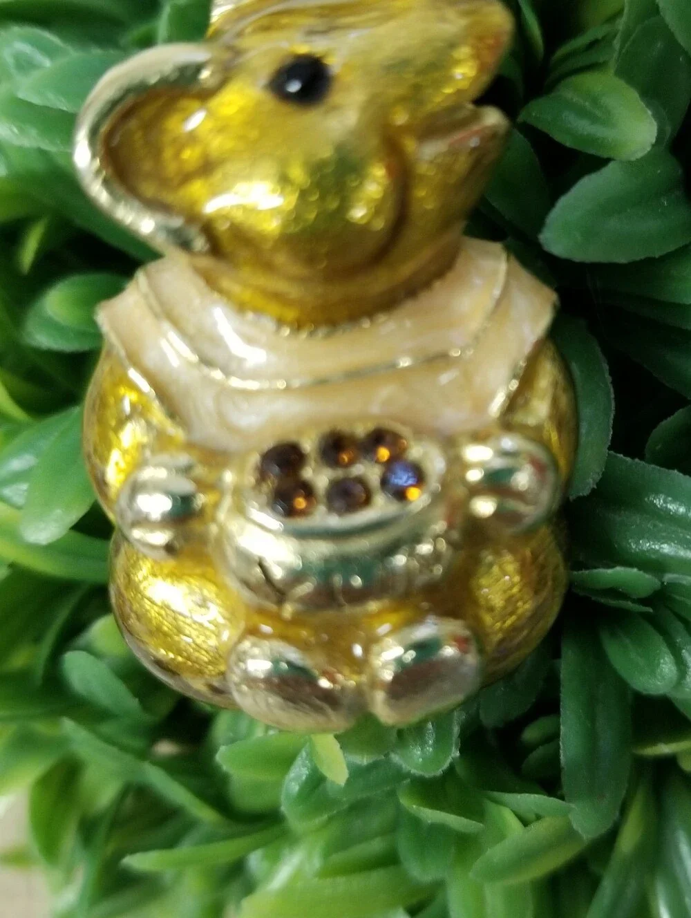 Vintage Bear W/honey Pot & Bees Brooch